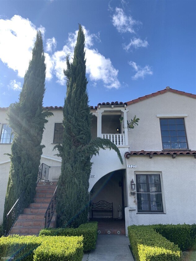 Primary Photo - 2 br, 1 bath 4plex - 1527 S Orange Grove Ave
