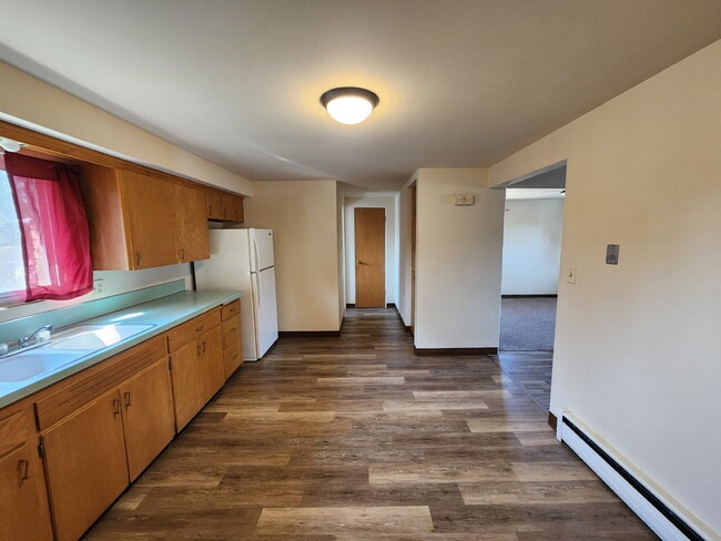 Building Photo - 1 Bedroom Apartment with balcony