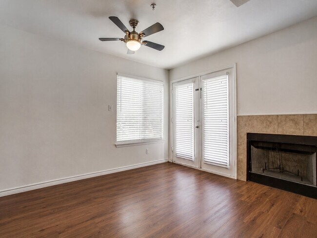 Foto del edificio - 9829 Walnut St