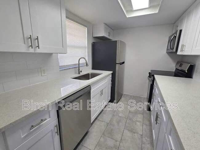 Foto del edificio - 5342 Cotee River Dr