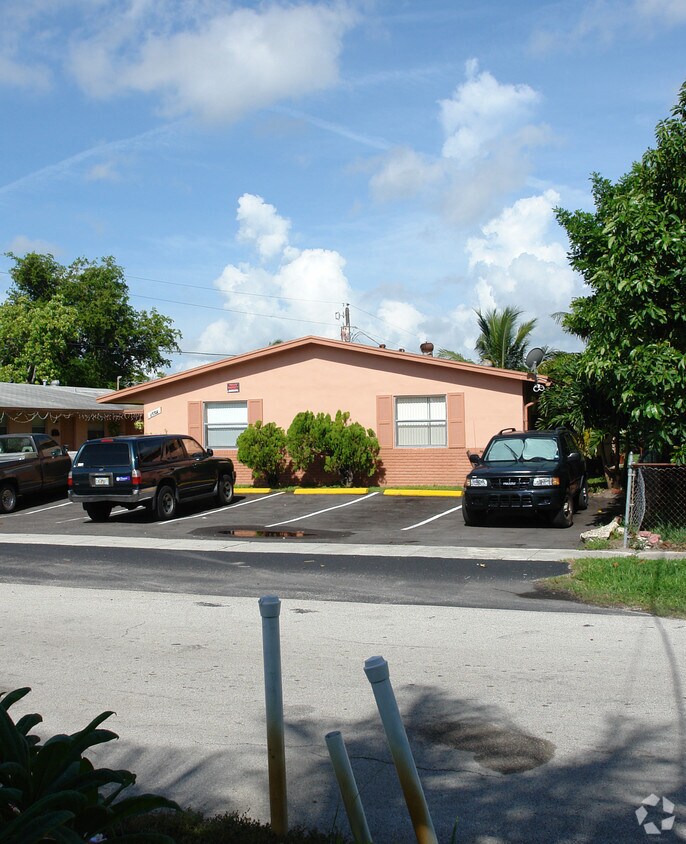Foto del edificio - 1881 NW 59th Ave