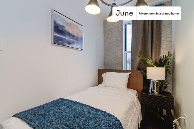 Foto del edificio - Room in Shared 4 bed/1 bath home in Prospect Heights