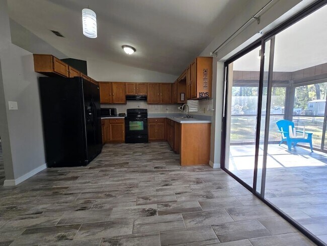 Foto del edificio - 2606 NE 22nd Ave