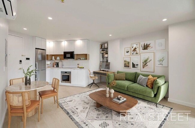 Building Photo - Stunning 2Bed 2Bath Apt with Private Balcony Prime location off the L next to McCarren Park