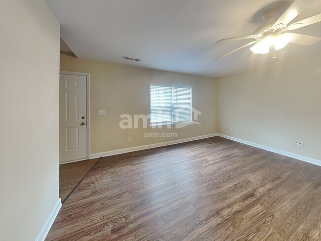 Building Photo - 23 Wolf Creek Lane