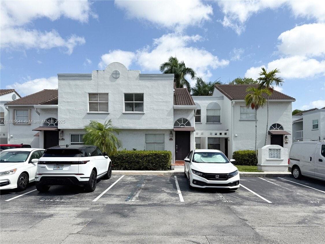 Foto principal - 9747 NW 48th Terrace