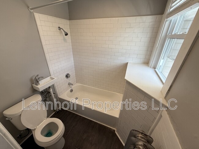 Foto del edificio - 144 Walnut St