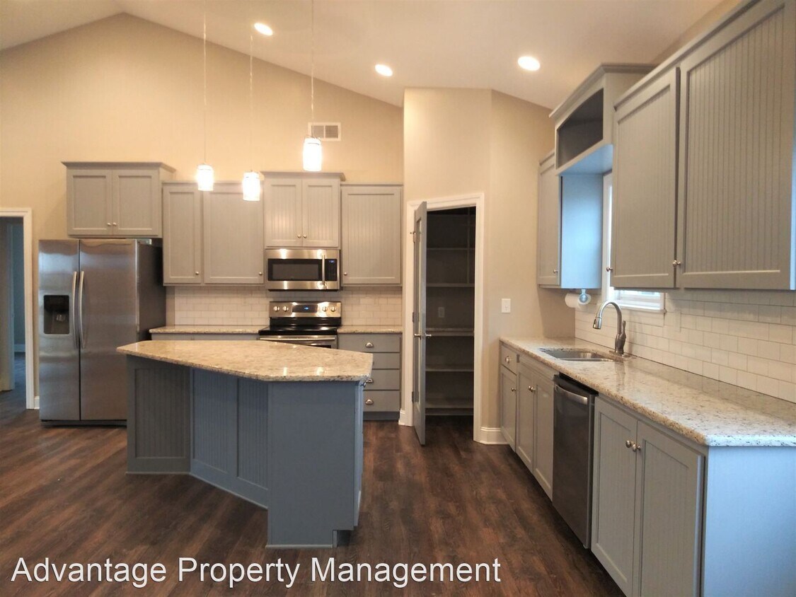 Foto principal - 3 br, 2 bath House - 2925 Bobo Section Rd