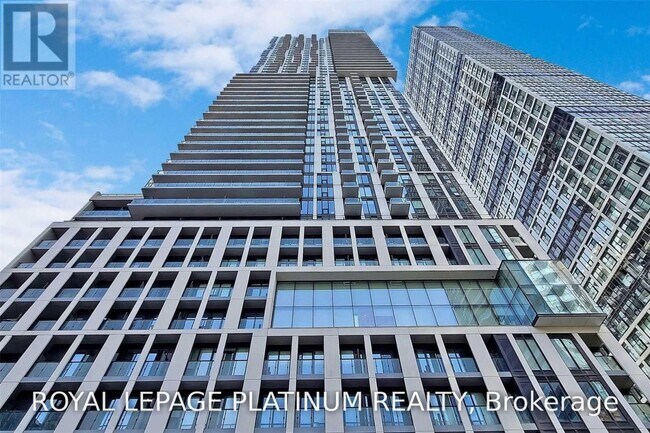 Building Photo - 251 Jarvis St