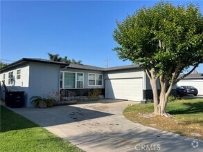 Building Photo - 1023 W Arbor Way