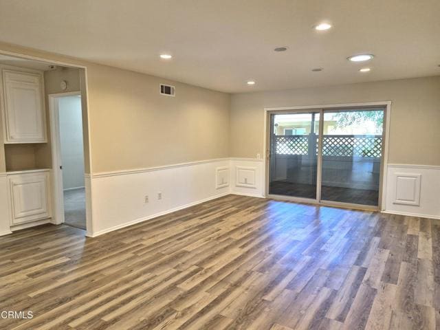 Building Photo - 7107 Village 7