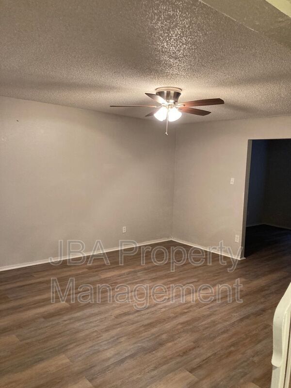 Foto del edificio - 1757 Farleigh Ct