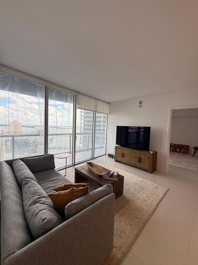 Foto del edificio - 465 Brickell Ave