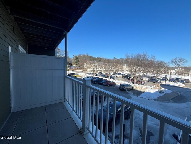 Foto del edificio - 74 Weibel Ave