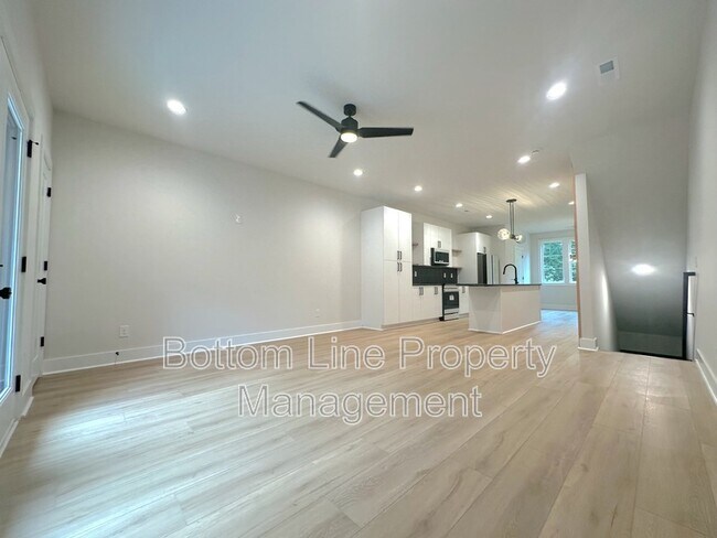 Foto del edificio - 1312 Carolyn Dr