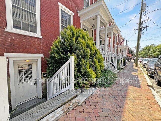 Foto del edificio - 307 Cedar St