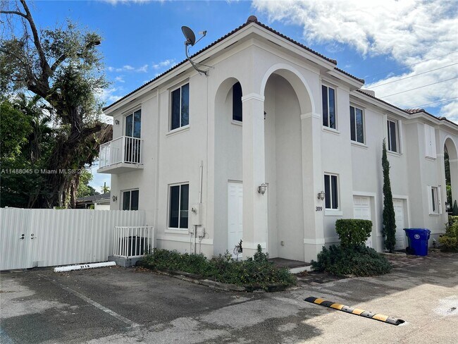 Foto del edificio - 3119 NW 11th St