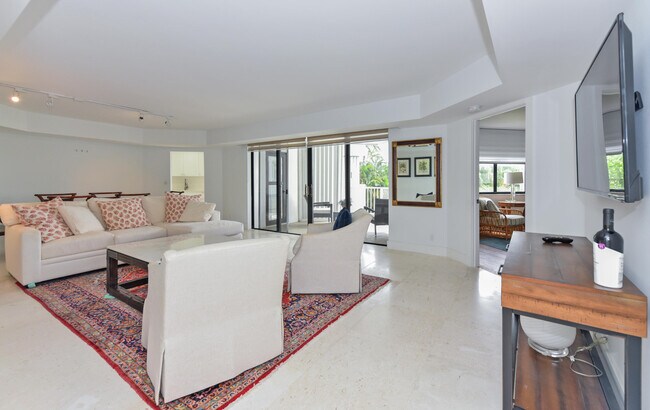 Building Photo - 2860 S Ocean Blvd