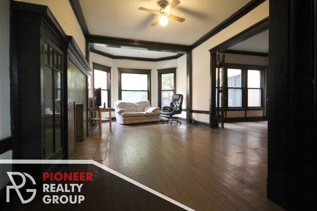 Foto del edificio - 2426 N Sawyer Ave