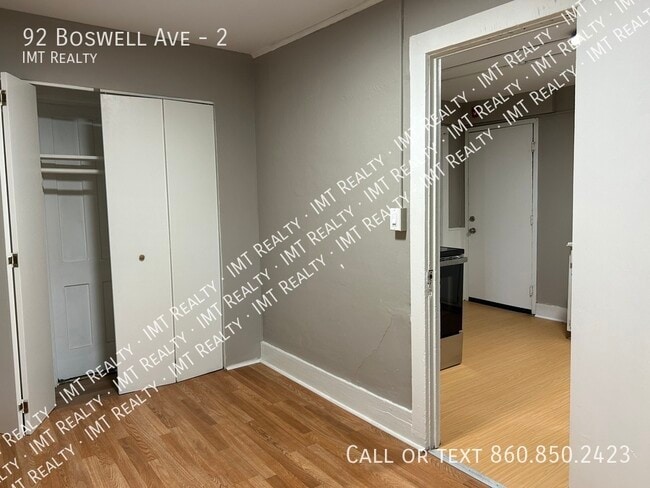 Foto del edificio - 92 Boswell Ave