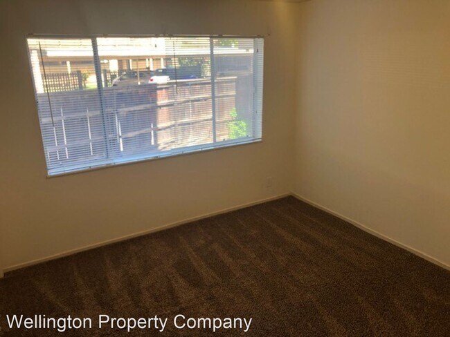 Building Photo - 1372 Creekside Dr