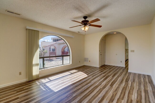 Building Photo - Rent this home in the Prescott Country Club!