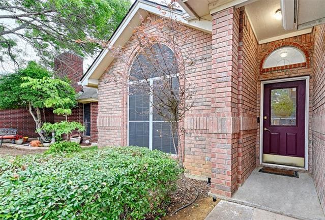 Building Photo - 2135 Ridgecliff Dr