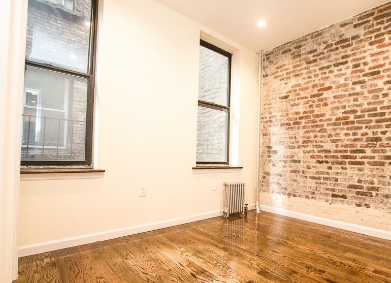 Building Photo - 129 2nd Ave