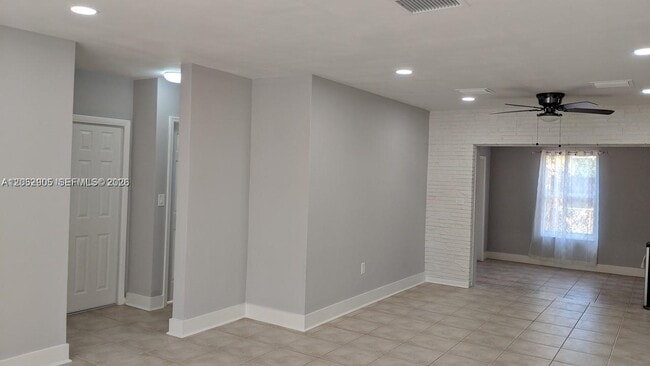 Building Photo - 6461 Evans St