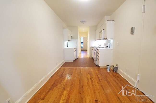 Foto del edificio - 581 Warren Street #2LR