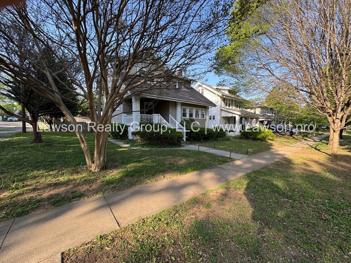Primary Photo - Large Raleigh Court Home on a Corner Lot