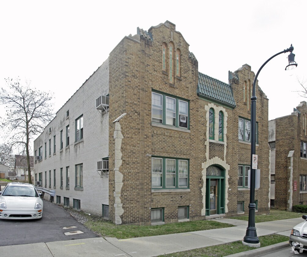 Foto del edificio - 3582 N Oakland Ave