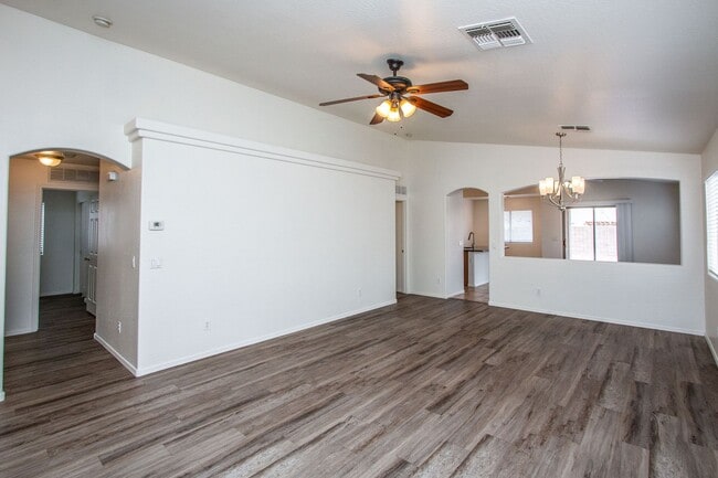 Building Photo - Camelback Ranch!Featuring 3 bedroom + bonu...