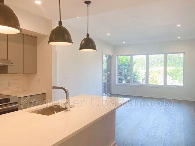Foto del edificio - 411 Fairpoint St