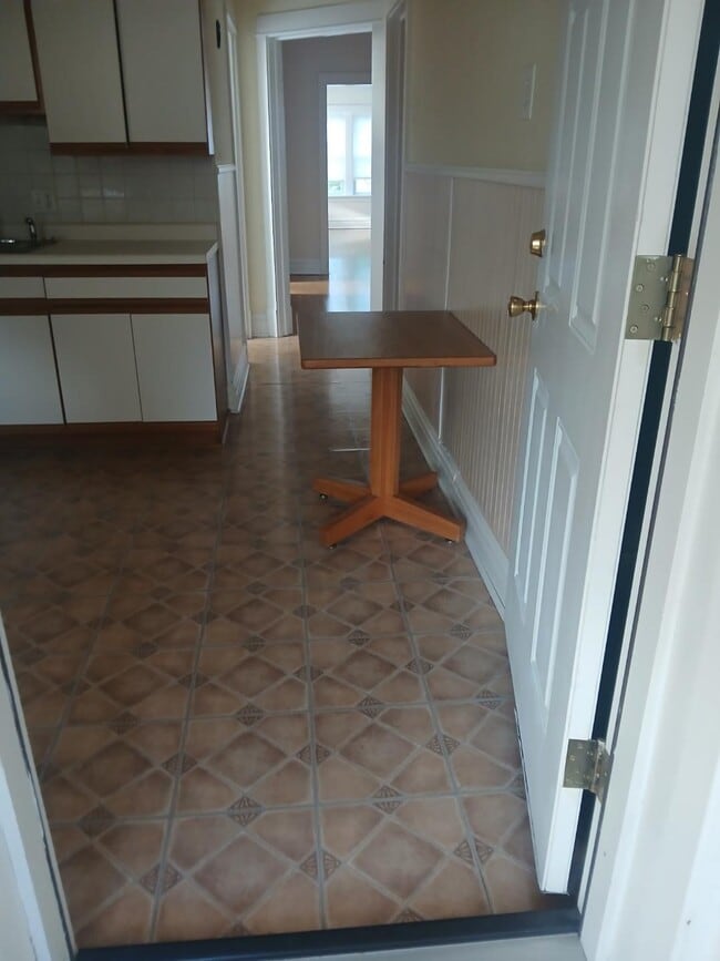 Foto del edificio - 5118 W Byron St