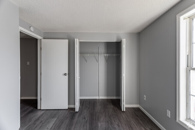 Interior Photo - Diamond Court Apartments