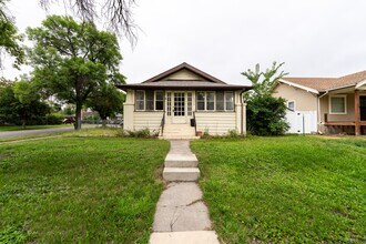Building Photo - 2526 1st Ave N