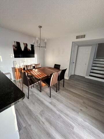 Building Photo - 4019 Palm Bay Cir
