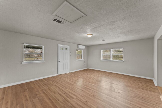 Foto del edificio - Inviting 2 bedroom 1 bath home for rent!