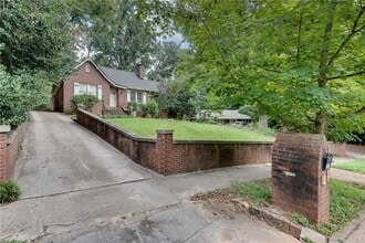 Building Photo - 1424 Emory Rd NE