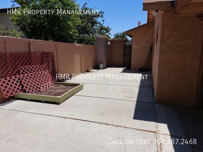 Building Photo - House on quite cul de sac with big back yard