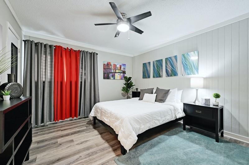 Foto principal - 711 Eberhart Ln