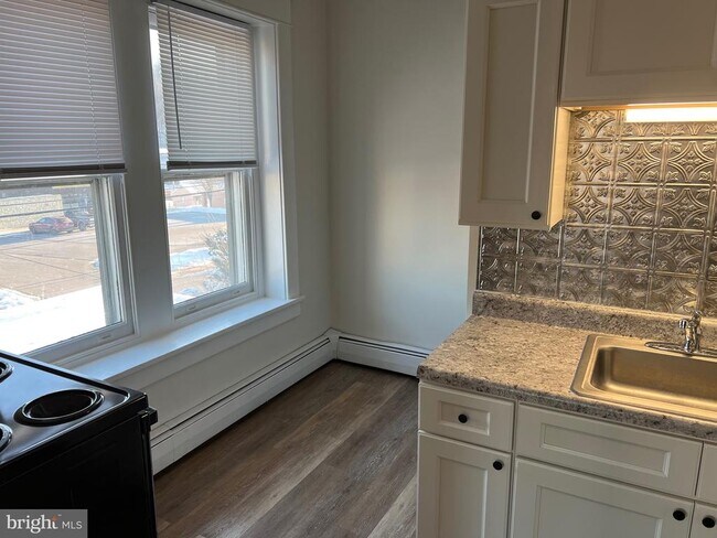 Foto del edificio - 221 S Reading Ave