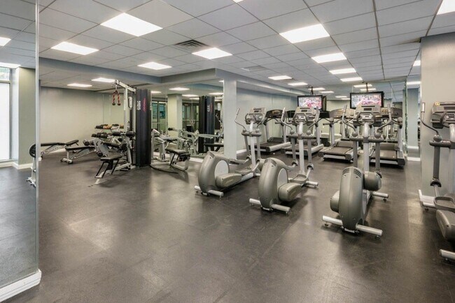 Building Photo - 233 Schermerhorn St