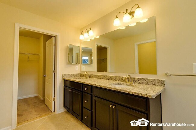 Building Photo - 8120 Mill Falls Ct