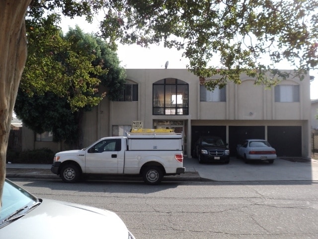 Primary Photo - 179 E Ralston Ave