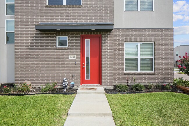 Building Photo - 2435 Chinook Way