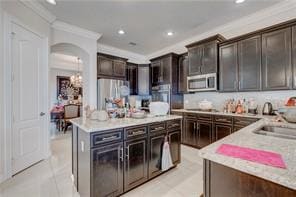 Building Photo - 8880 Lakeview Pl