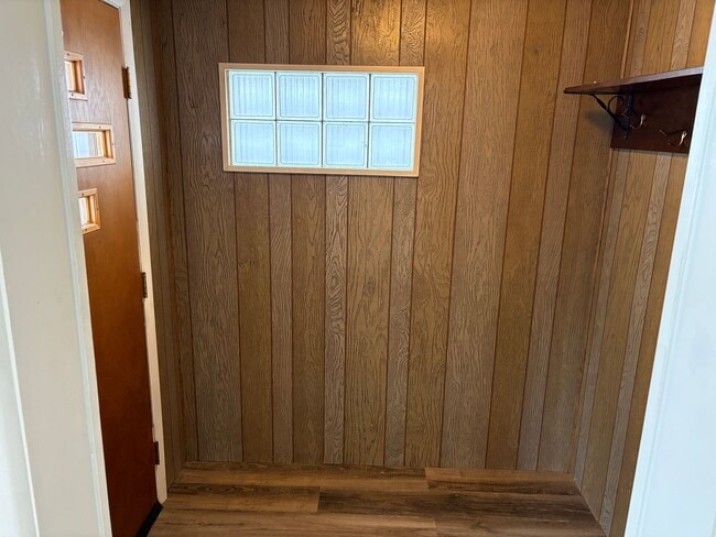 Building Photo - 2Bed 1Bath Whitefish Downtown Home