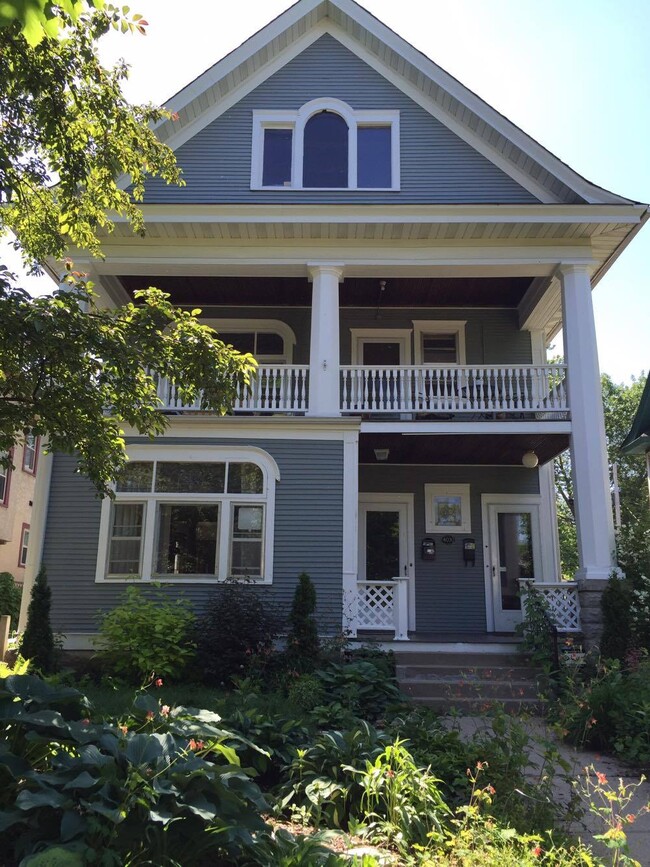 Building Photo - 4030 Pillsbury Ave S